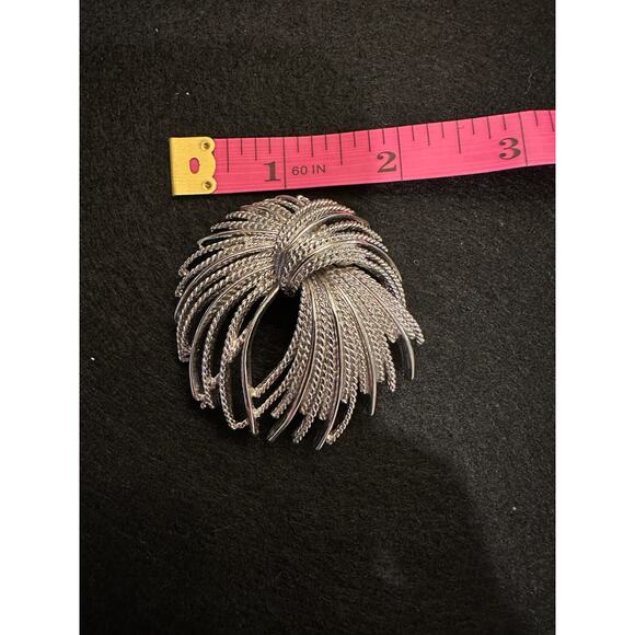 Vintage Pin Brooch Silver Textured Fringed Bow Chunky Statement‎ 1980s - Picture 7 of 8